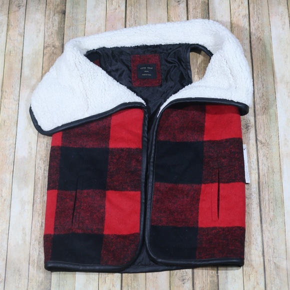 Love Tree Jackets & Blazers - Love Tree  Faux Shearling Lined Fleece Vest Plaid